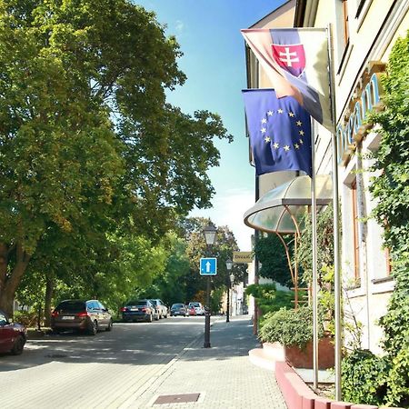 Hotel Dream Trnava Eksteriør billede