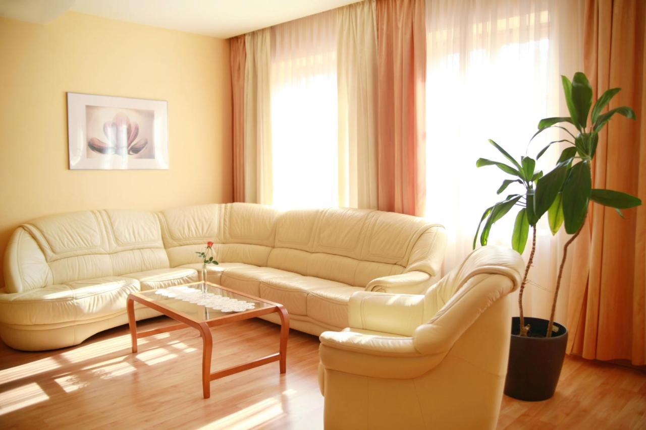 Hotel Dream Trnava Eksteriør billede