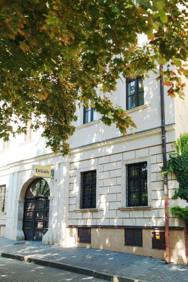 Hotel Dream Trnava Eksteriør billede