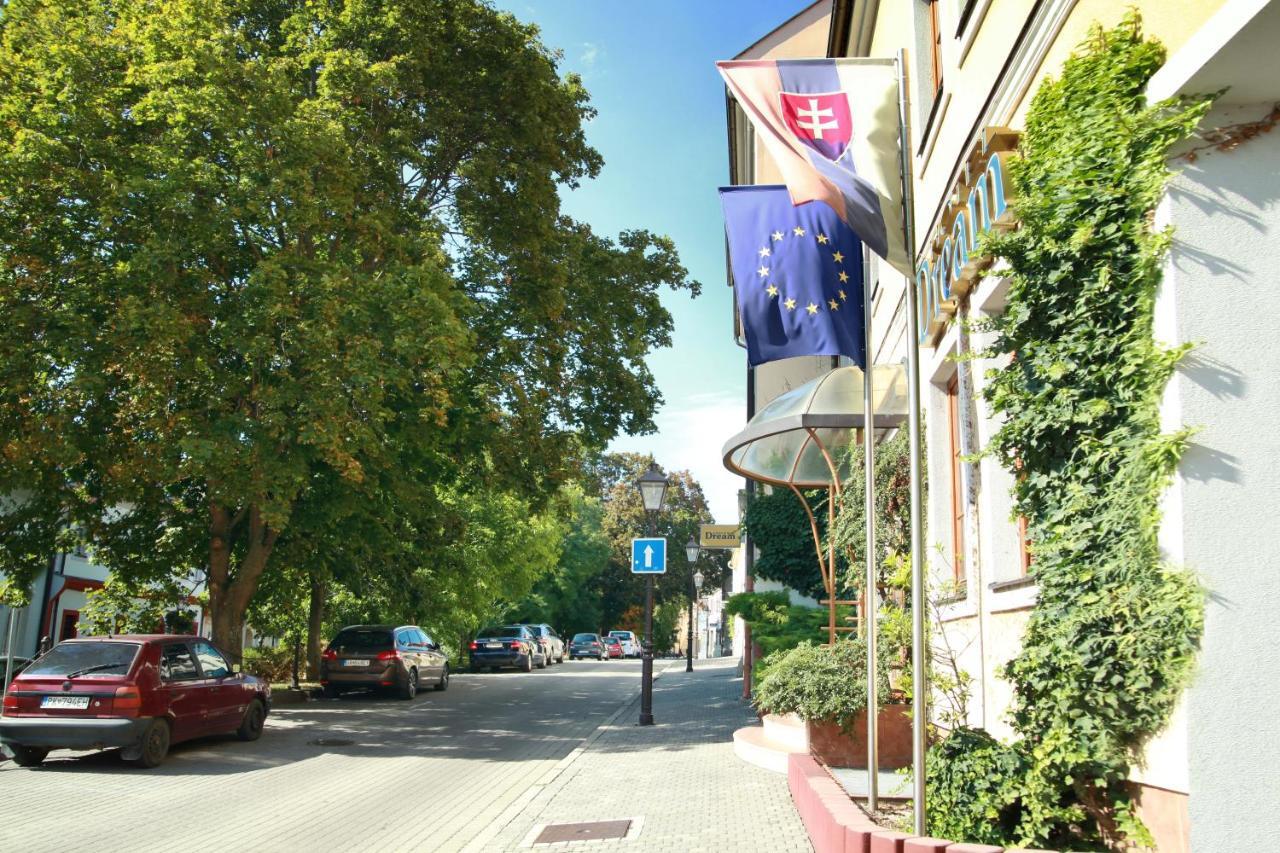 Hotel Dream Trnava Eksteriør billede