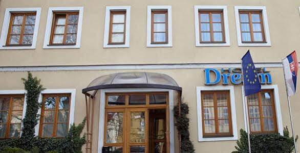 Hotel Dream Trnava Eksteriør billede